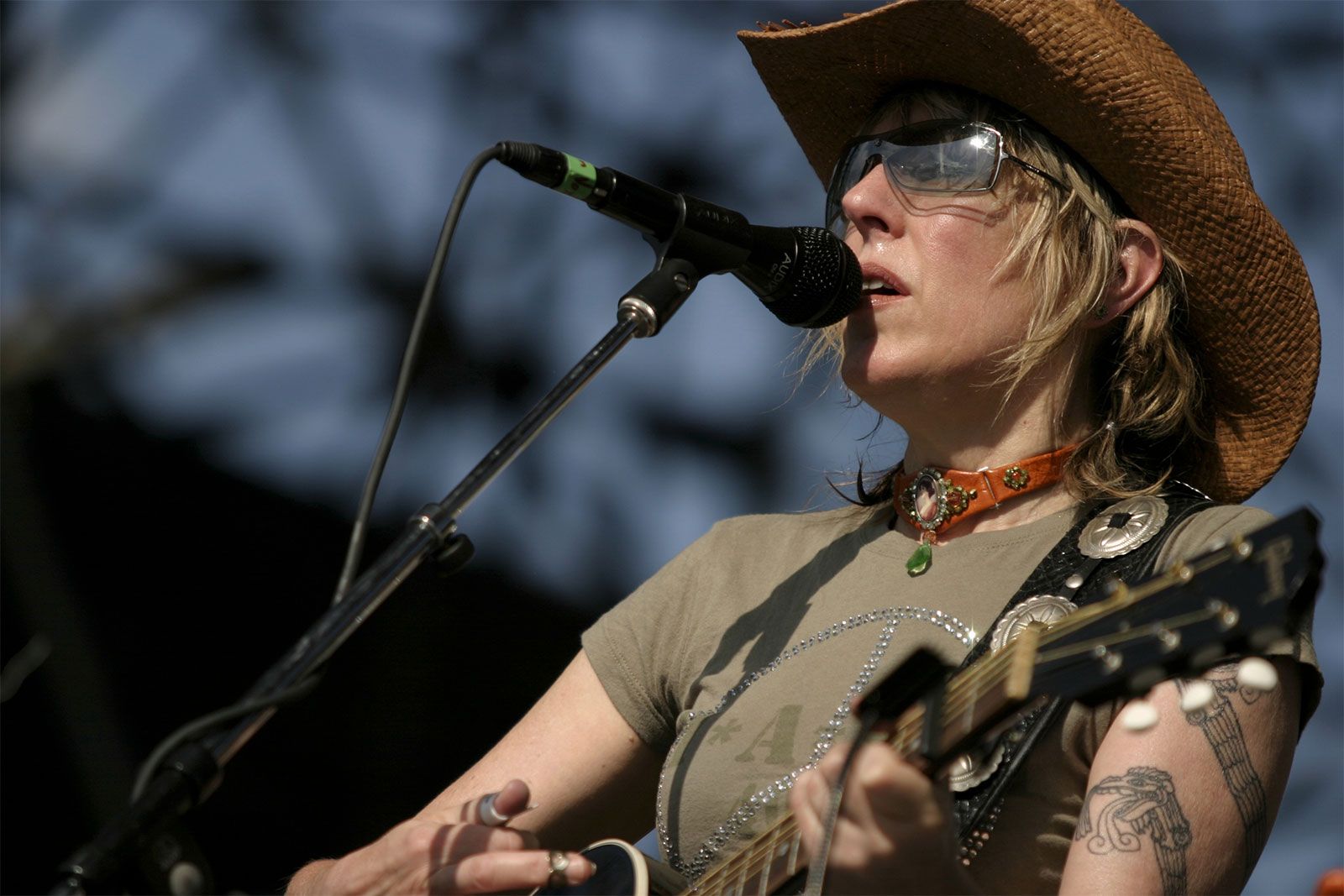 Lucinda Williams 2005 - Ateez Store